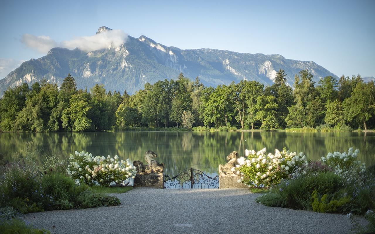 Historic-style castle garden planning