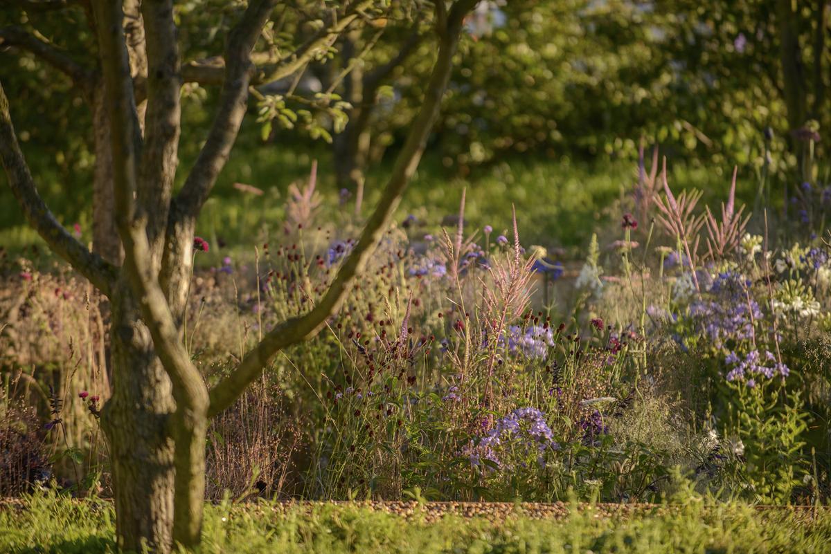 Ausstellungsprojekt im Flower-Show-Kontext mit handwerklicher Präzision.